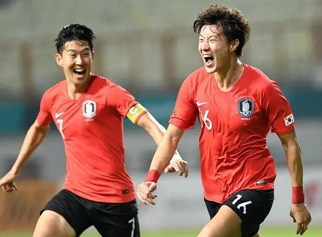 WTT总决赛：林诗栋4-0完胜梁靖崑，挺进男单八强