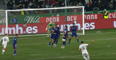 斯洛特：很不巧基耶萨病了，无论作为球员还是个人我都喜欢他